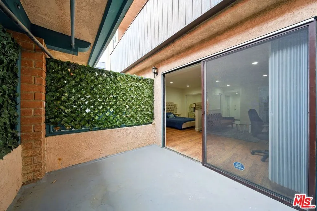 5651 Windsor Way 108, Culver City, California 90230 home-pic-11